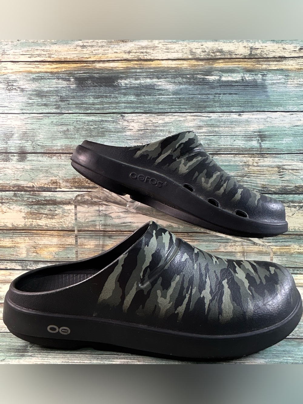 OOFOS OOcloogs Recovery Clogs Mens Size 9 Green Black Camo Print Rubber Comfort